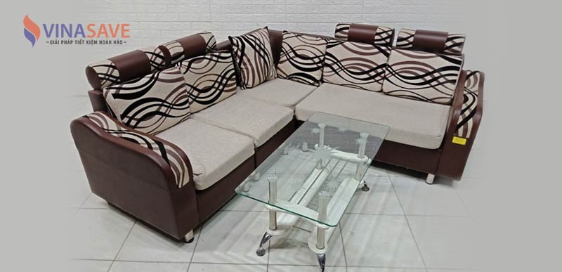 Những mẫu bàn ghế sofa phòng khách nhỏ với thiết kế hiện đại giúp tối ưu hóa diện tích cho căn phòng của bạn. Xem hình ảnh liên quan đến từ khóa này để tìm kiếm sản phẩm phù hợp với phong cách trang trí nhà của bạn.
