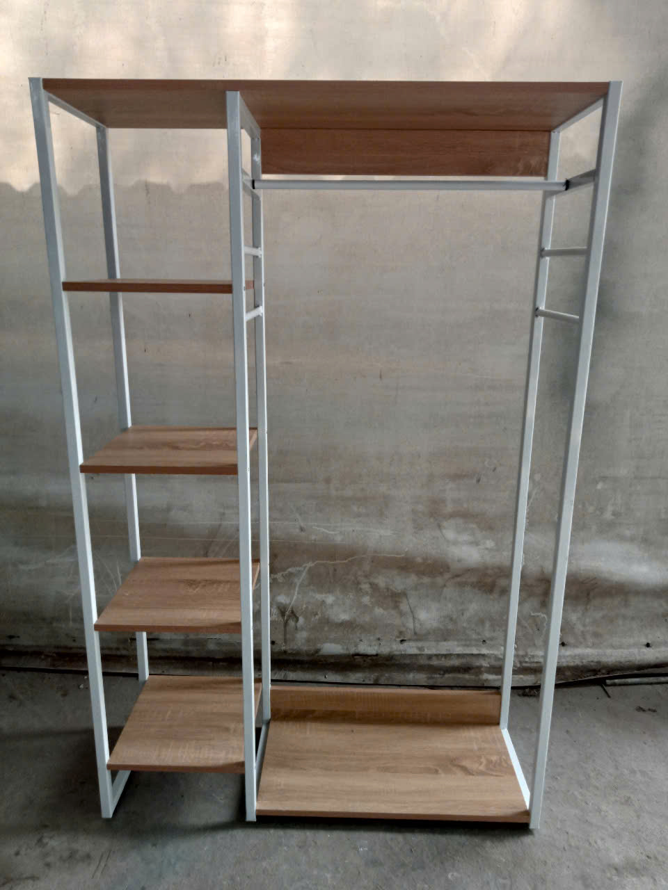 Kệ treo quần áo cũ  SP021055