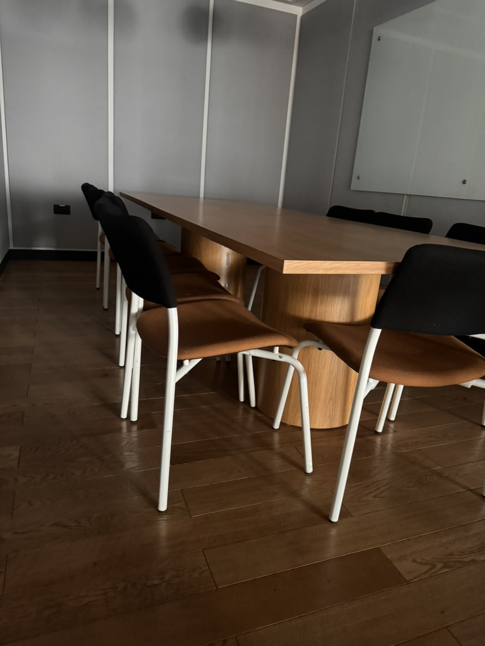 Bàn họp cũ SP021120