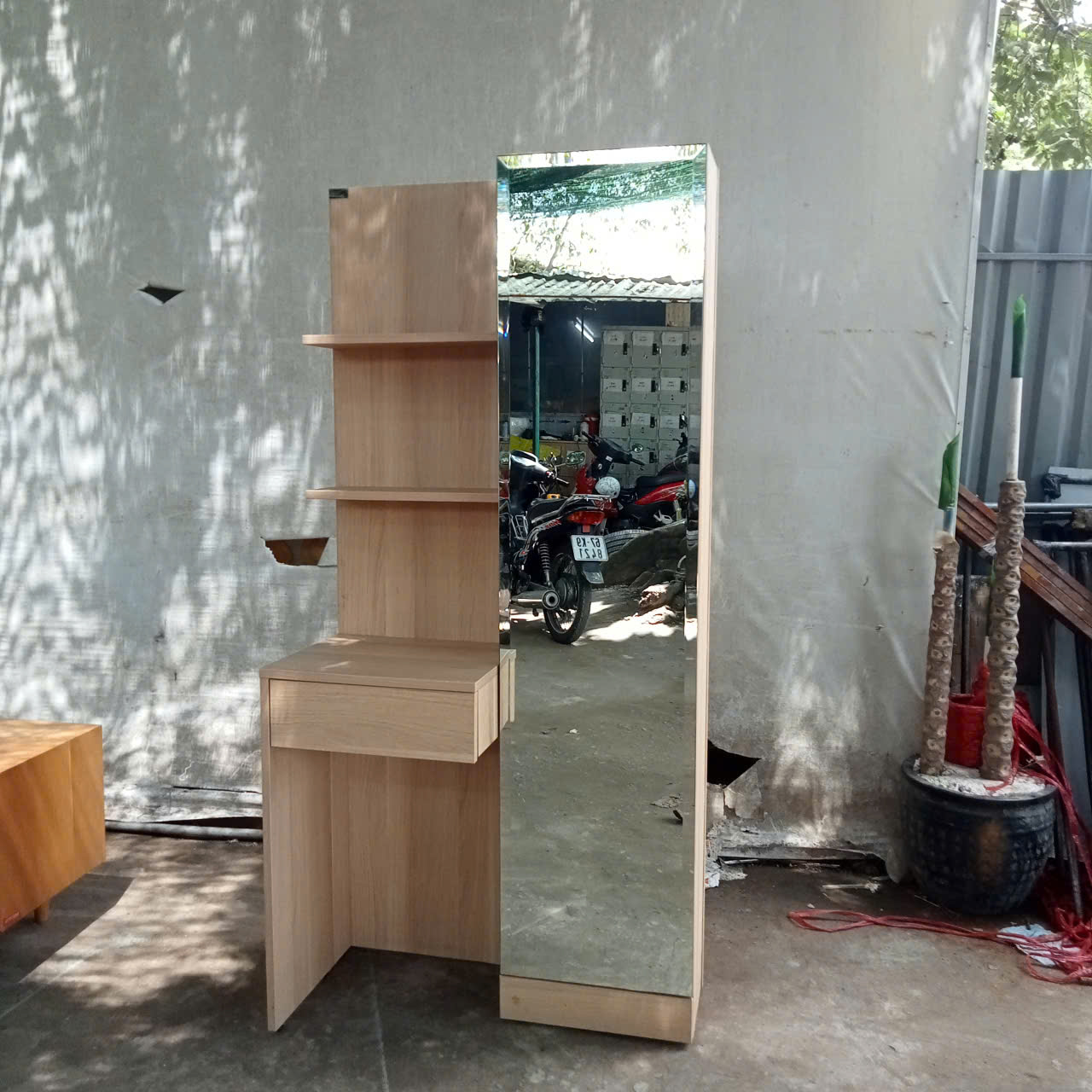 Bàn trang điểm cũ  SP021142