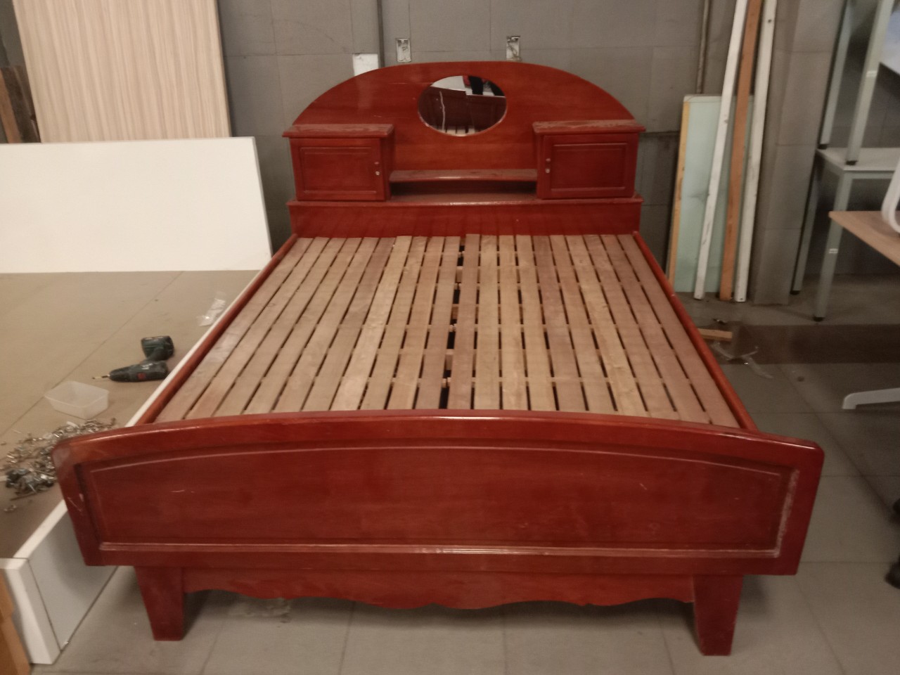 Giường gỗ tự nhiên cũ SP019070