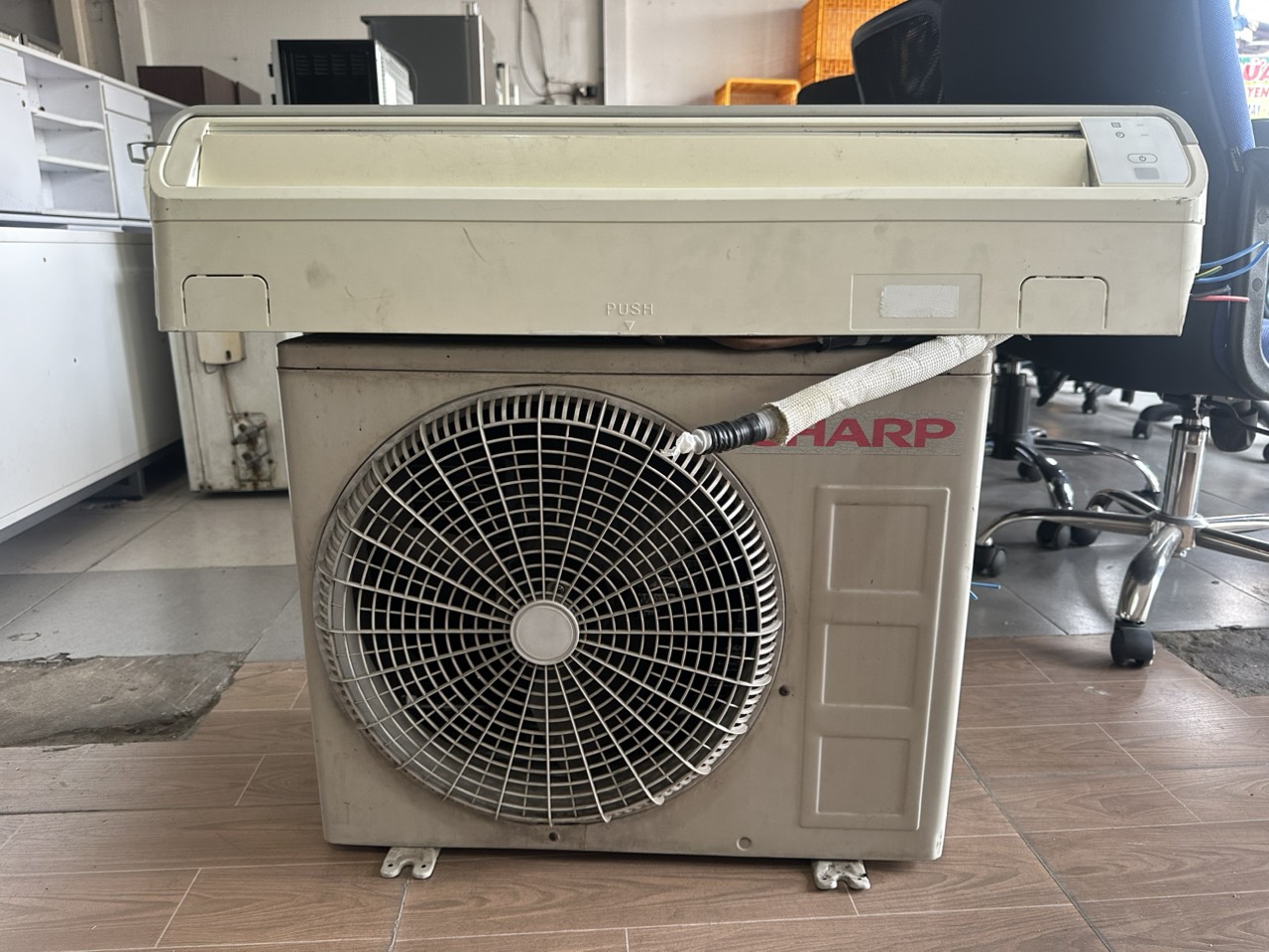 Máy lạnh Sharp AV-A9PEW cũ SP019343