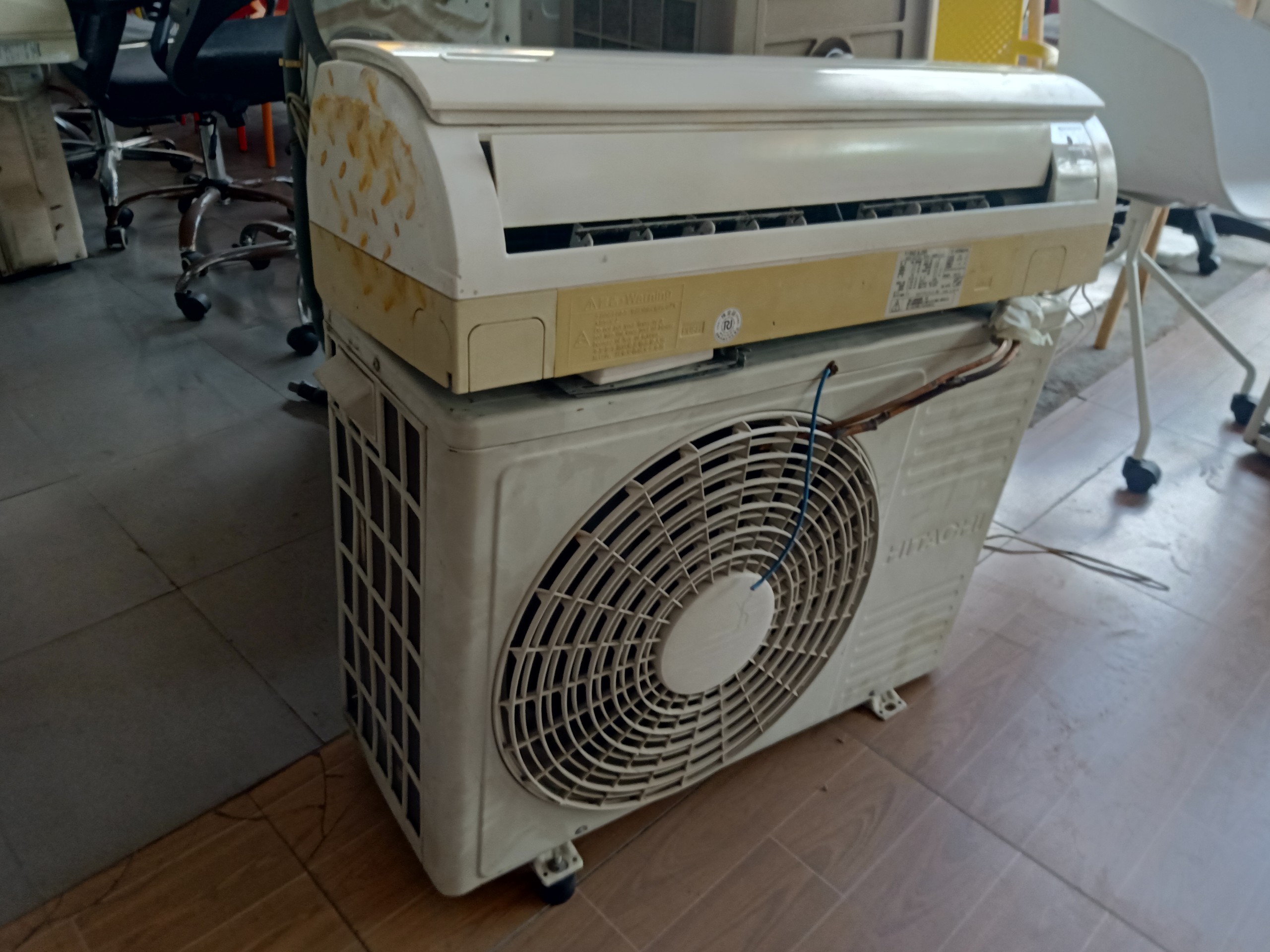 Máy lạnh Hitachi 1.0 HP RAS-KJ8Y cũ SP017683