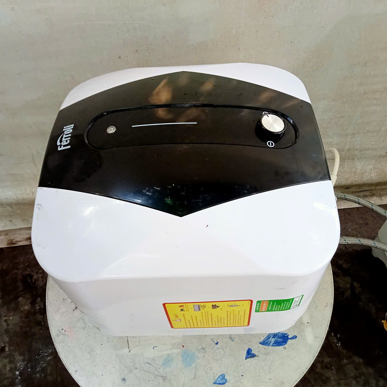 Máy tắm nước nóng cũ SP021084