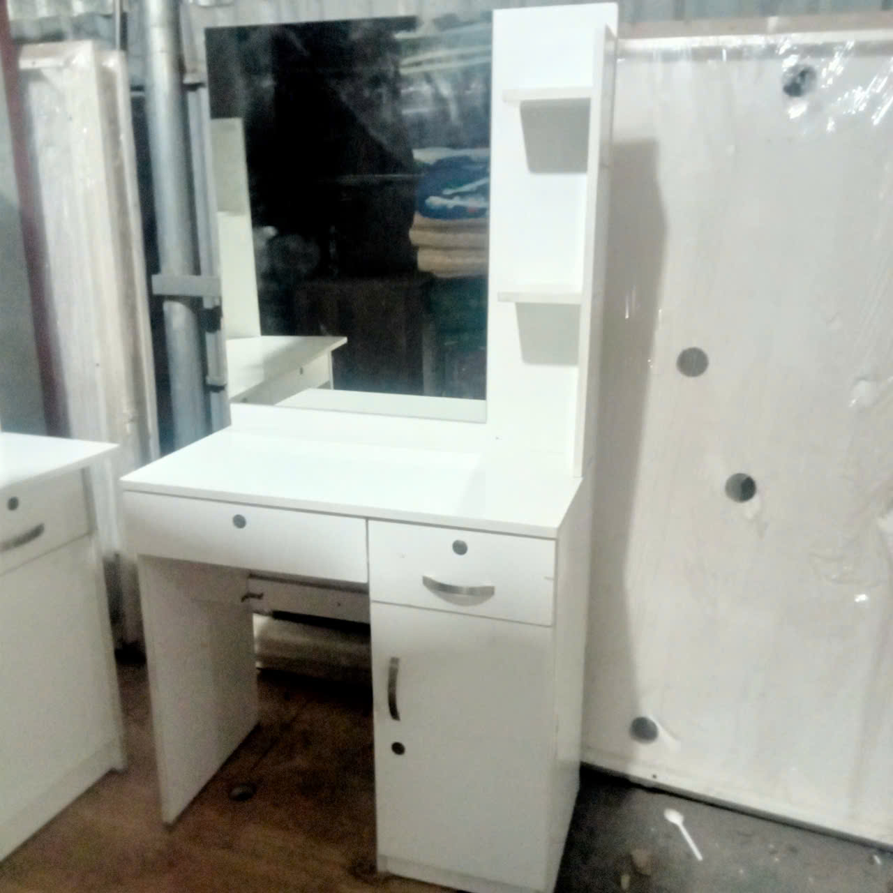 Bàn trang điểm cũ  SP021142