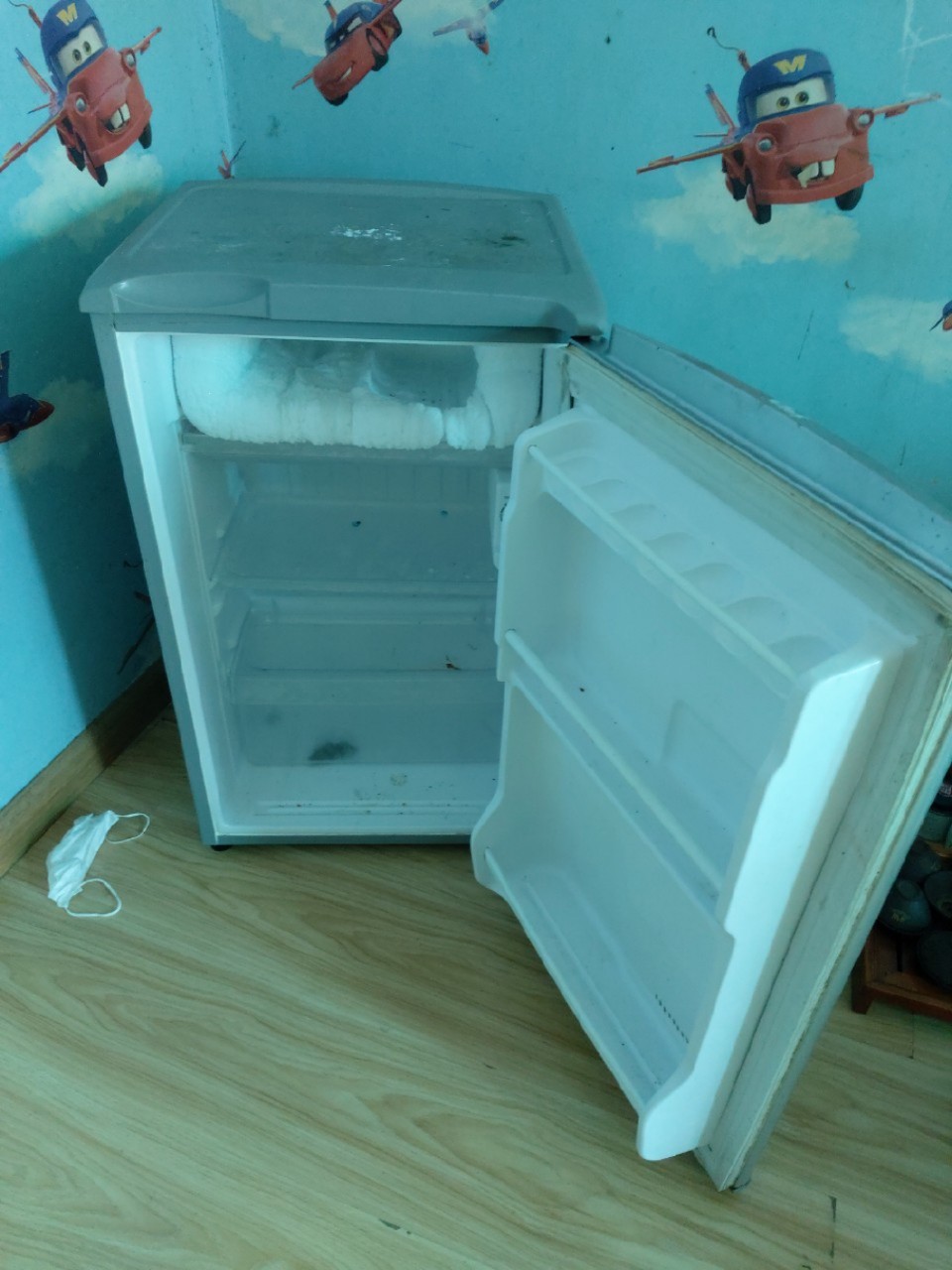 Tủ lạnh Sanyo 90 lít SR-9JR(MS) cũ SP017799