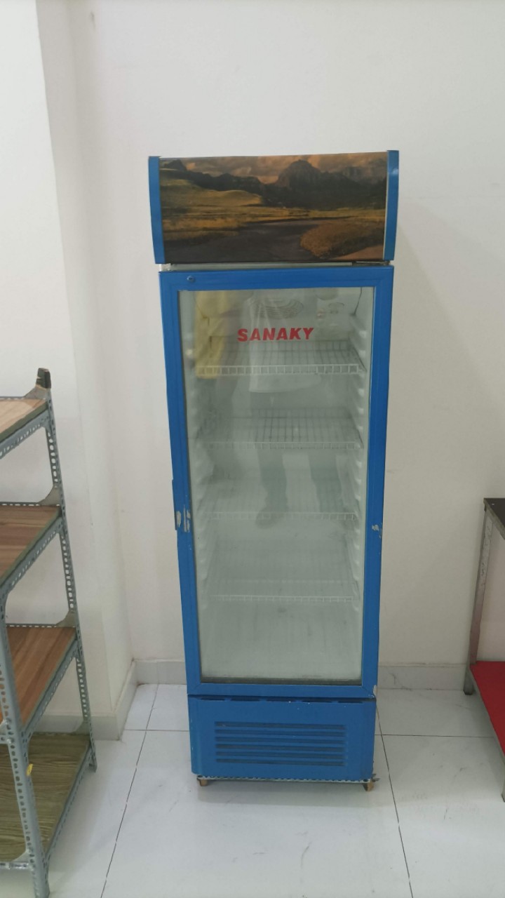 Tủ mát Sanaky 210 Lít VH-215K cũ SP018203