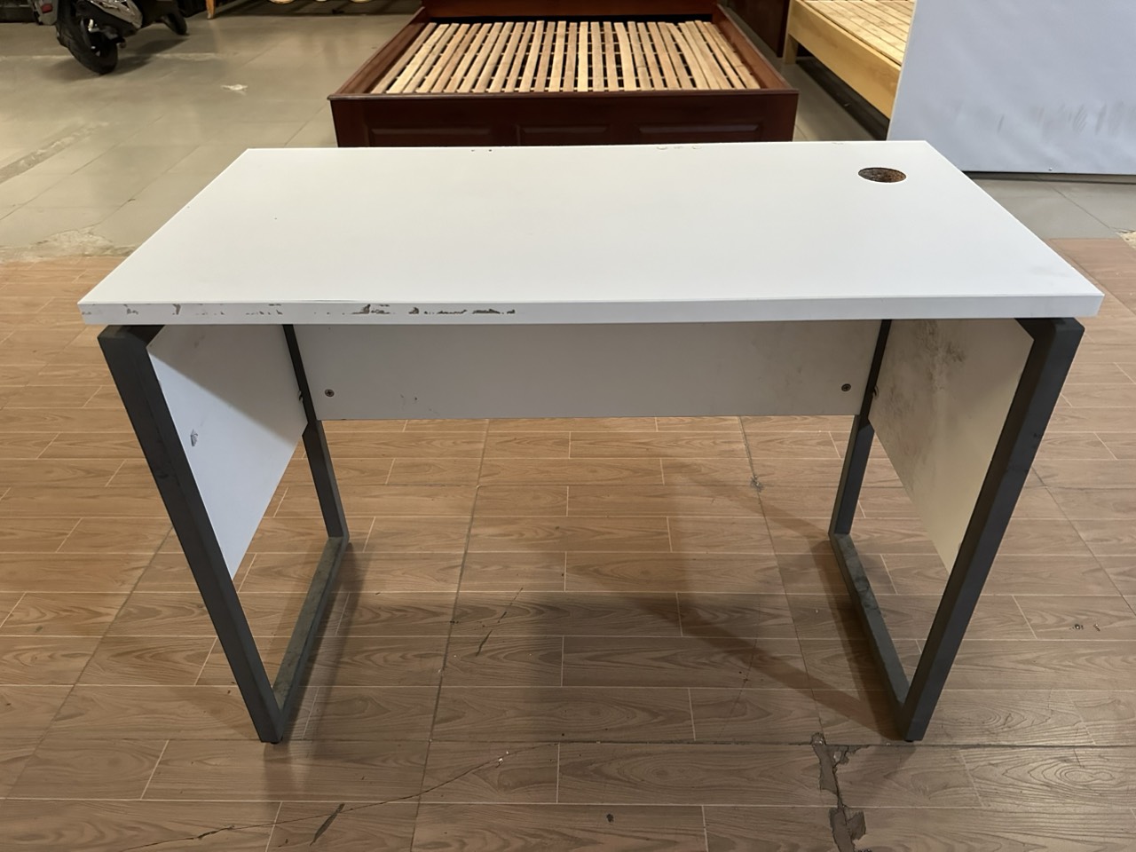 Bàn làm việc cũ - SP020152